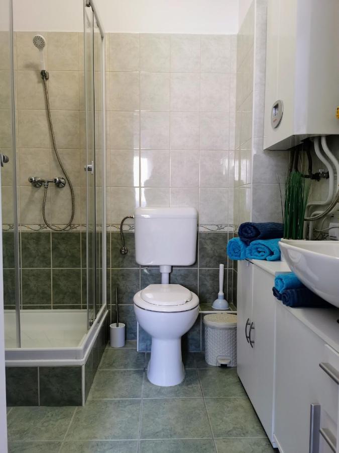 Dani Home Apartman ไฮจ์ดุสโซบอสโล ภายนอก รูปภาพ